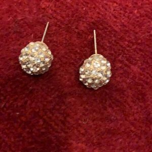 Round diamond embossed gold earrings